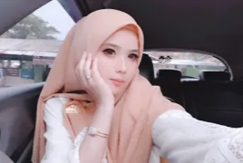 Selegram Pembenci Habib Rizieq, Natalia Kini Jadi Mualaf