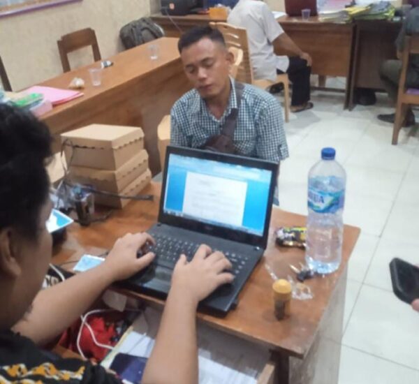 Dilempar Mikrofon Berujung Laporan ke Polisi 