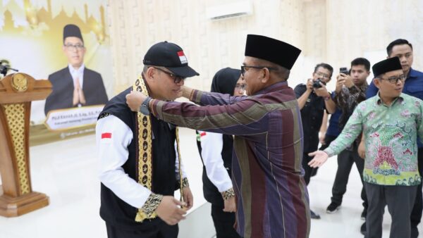 Pj Gubernur Samsudin Sambut Kepulangan Jemaah Haji Kloter Pertama Lampung