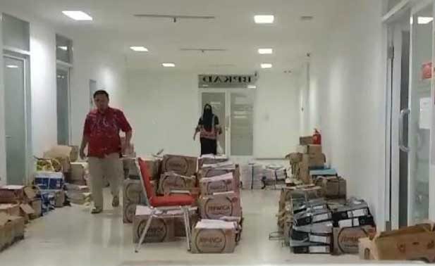 Usai Diperiksa Kejagung BPKAD Kota Bandar Lampung Bersih-bersih Berkas, Dikawal Pol PP Wartawan Dilarang Meliput