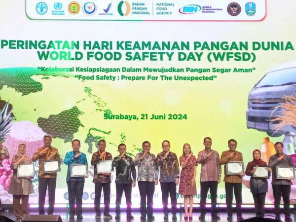 Pemprov Lampung Raih Penghargaan Rapid Response Pasar Pangan Aman Segar