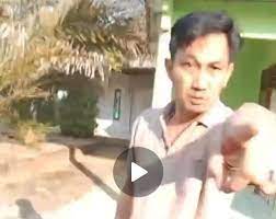 Warga Pasang Banner Resmen Khadafi Camat Buay Bahuga Ngamuk Dan Memaki Relawan Emak Emak