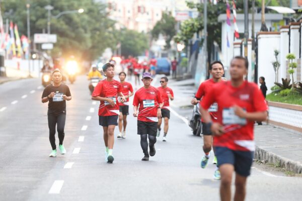 Fahrizal Darminto Ikut Balap Lari di K-Fest