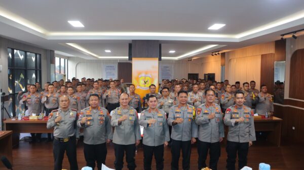 Kunjungi Polresta Bandar Lampung, Kabaharkam Polri Apresiasi Kinerja dalam Pengamanan Pemilu 2024