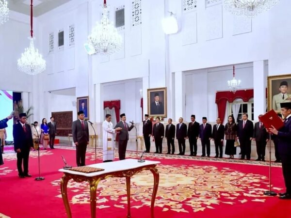 Jokowi Lantik 3 Wakil Menteri