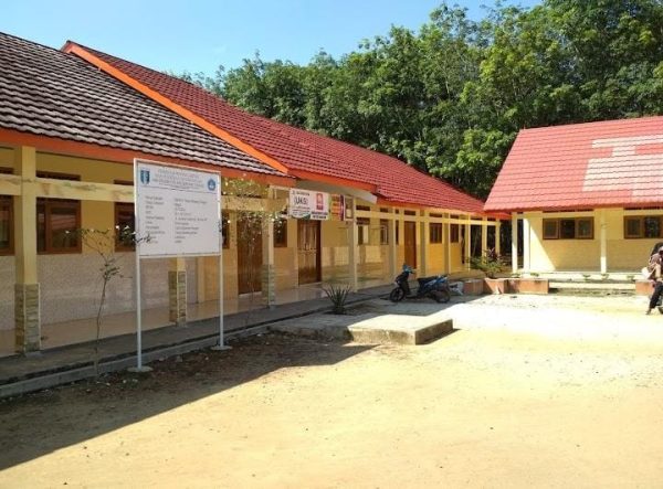 Soal Penahanan Ijazah Siswa, Kepala SMAN 3 Tubaba Utus Guru Hadapi Wartawan