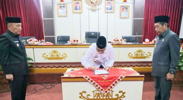 Mulyadi Irsyan Lantik Suadi Jadi Plh Sekda Tanggamus Hamid Heriansyah Lubis Jadi Staf Ahli