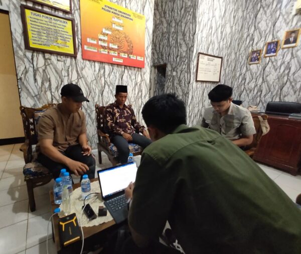 Propam Polri Olah TKP Lokasi Dugaan Ekstra Judiciall Killing Warga Batu Badak