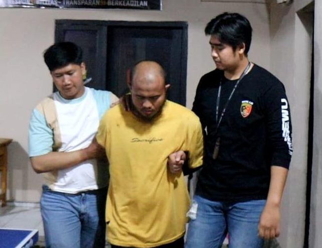 Cekcok Suara Knalpot Motor Keamanan Pondok Ibnu Mubarok Tikam Kerabatnya di Masjid Hingga Tewas