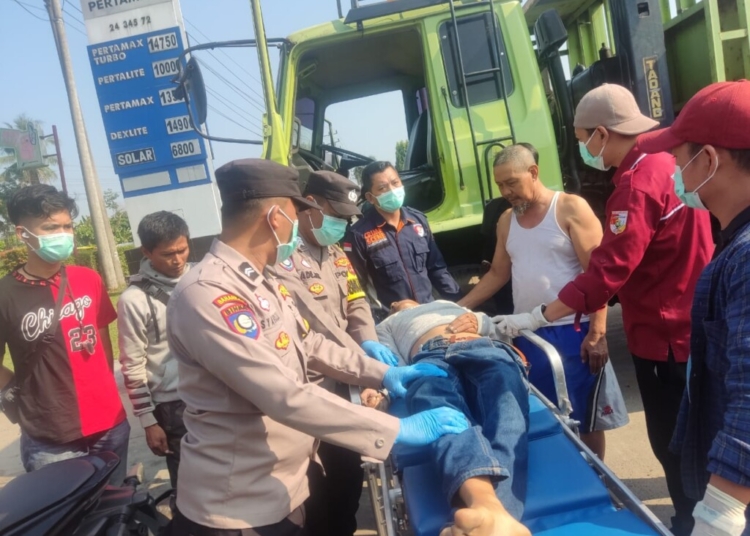 Sopir Truk Kontainer Asal Sekampung Tewas Saat Parkir di SPBU Pagar Dewa?