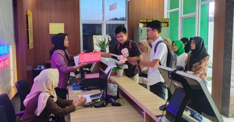 Kasus Ratusan Warga Korban Kredit Fiktif Bank BRI Resmi Melapor ke Kejari Bandar Lampung