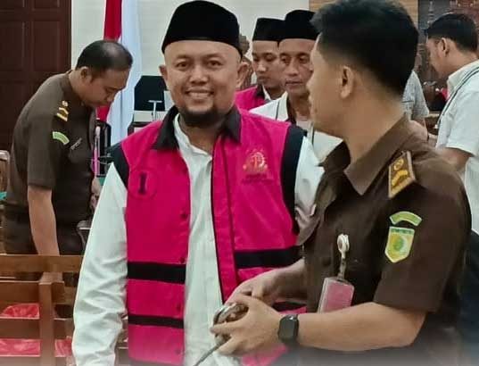 Korupsi Dana Desa Rp1 Miliar Kepala Kampung Pakuon Ratu Edison Divonis Enma Tahun Penjara