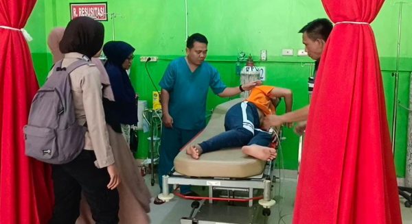 Fajar Maulana Korban Penyekapan Dibawa ke RSUD Ryacudu Kotabumi