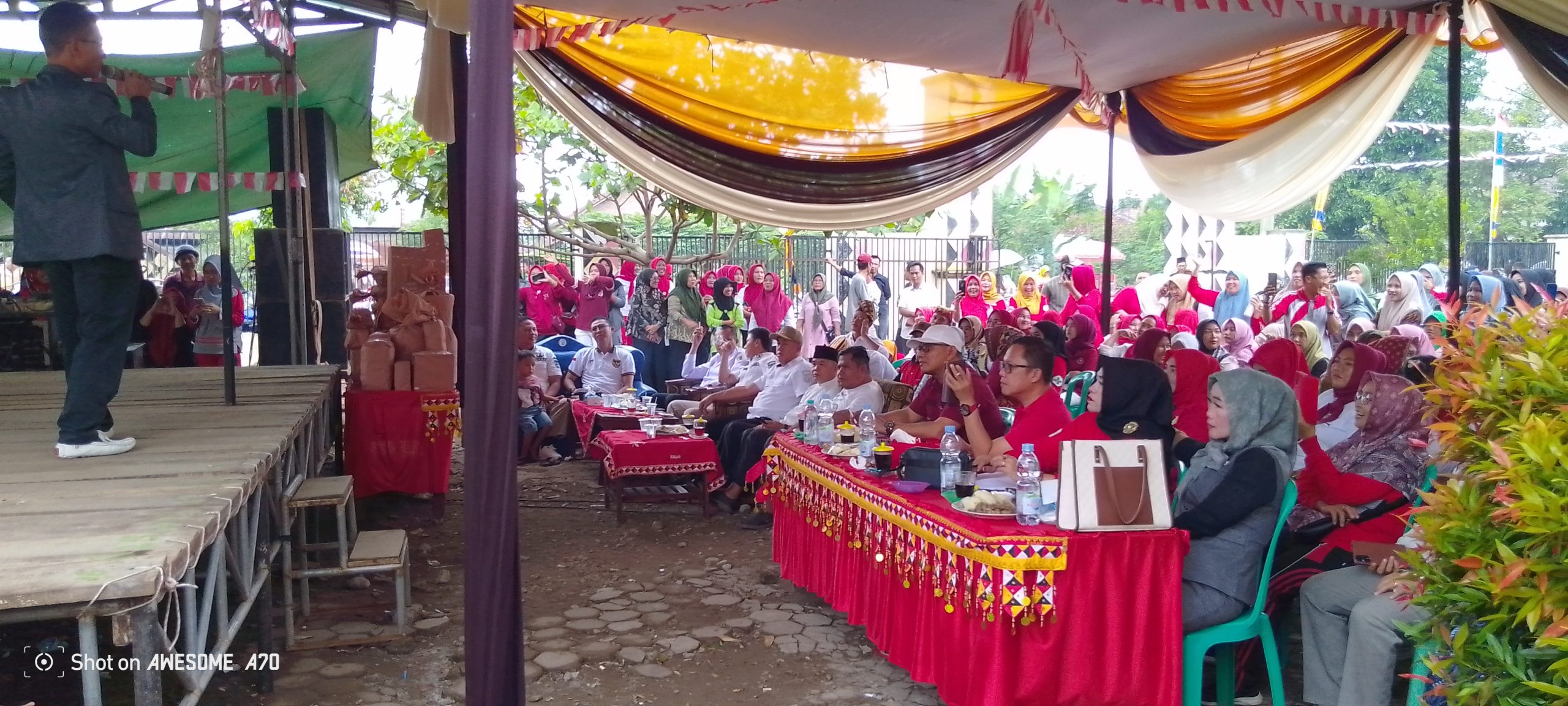 Semarak HUT RI Ke-79 Kecamatan Kota Agung Barat Gelar Lomba Karaoke