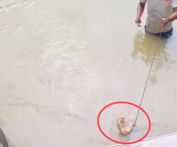 Sehari Tak Pulang, Kakek di Lampung Tengah Ditemukan Hanyut di Ledeng