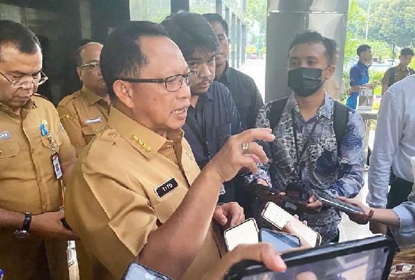 Banyak Tenaga Honorer Pemda Titipan Dan Bebani Anggaran Daerah?