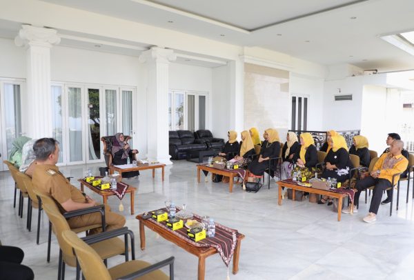 Pj Ketua TP-PKK Lampung Dukung Rencana Studi Banding Pengrajin Batik ke Pulau Jawa
