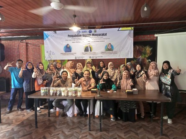 UM Metro Dorong UMKM Telogo Wungu Naik Kelas Lewat Pelatihan Manajemen Produksi dan Desain Kemasan