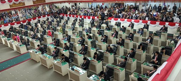 Ikrar Sumpah Janji 85 Anggota DPRD Lampung, Pleno Tunjuk Ahmad Giri Akbar Ketua Sementara  Ini Daftarnya