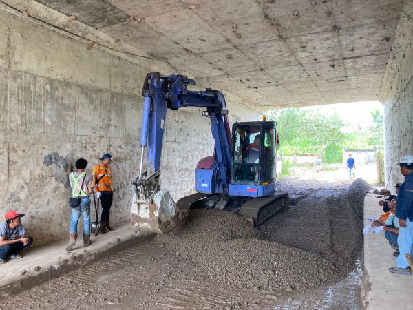 BTB Toll dan HKA Bantu Perbaikan Infrastruktur Desa di Lampung Selatan, Warga Sambut Positif