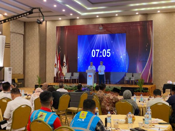 Tanpa Pasangan Wahdi-Qomaru KPU Kota Metro Tetap Gelar Debat Pilkada Kedua