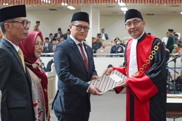 Ahmad Giri Akbar Resmi Ketuai DPRD Lampung Periode 2024-2029