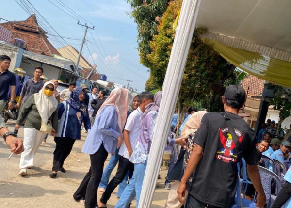 Dilabrak Ibu Kandung Istri dan Anak-anaknya Musa Ahmad dan Istri Muda Dokter Yuniar Terbirit di Acara Tim Pemenangan Calona Bupati Balas Dendam Musa Tarik Paksa Dua Mobil