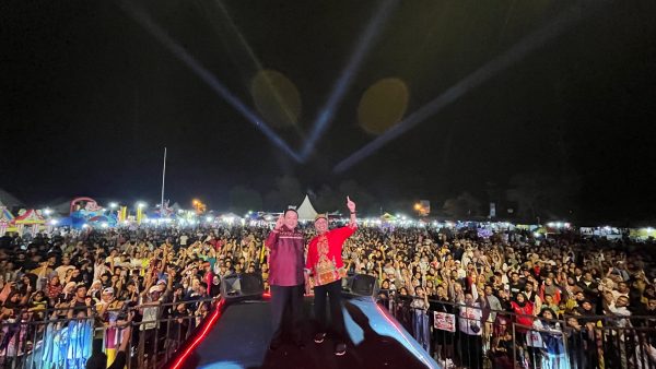 Pesta Rakyat di Sekampung, Ardjuno Janjikan Pembangunan Infrastruktur dan Pabrik Kaca untuk Serap Tenaga Kerja Lokal