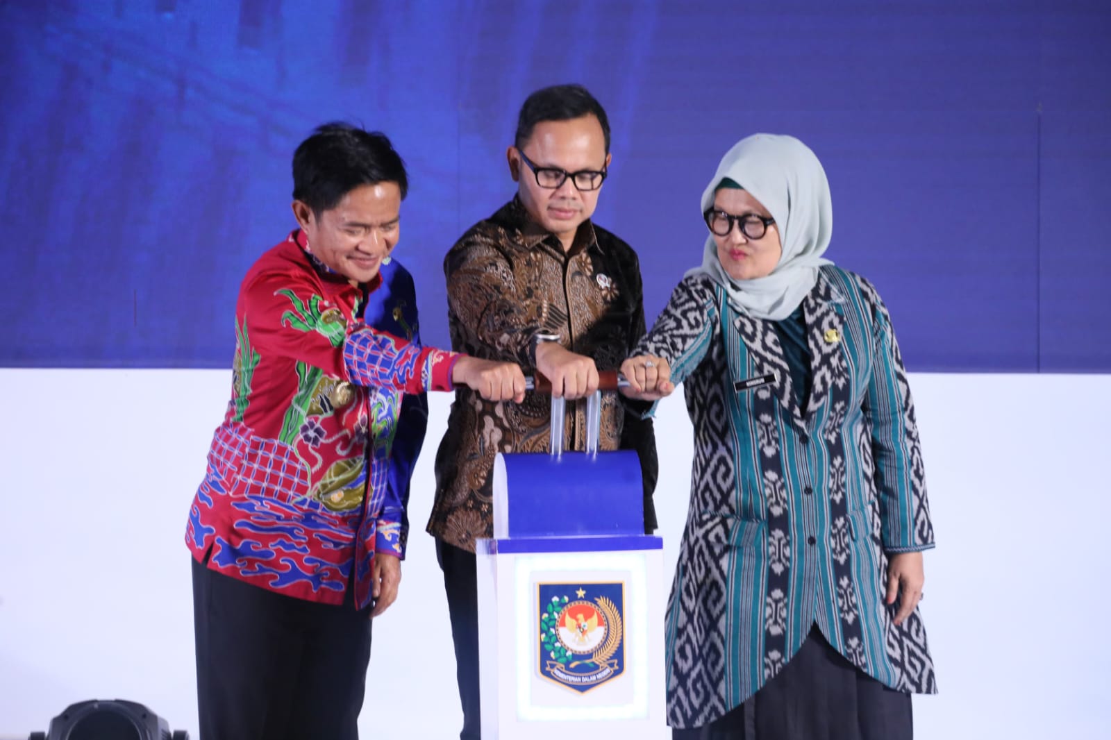 Wamendagri Bima Arya Dorong Dukcapil Adaptasi Digitalisasi Pelayanan Publik