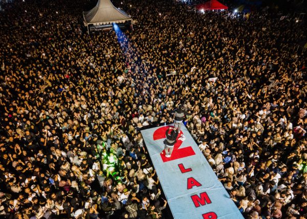 Meski Diguyur Hujan, Konser Kampanye Mirza-Jihan dan Bunda Eva Berlangsung Meriah