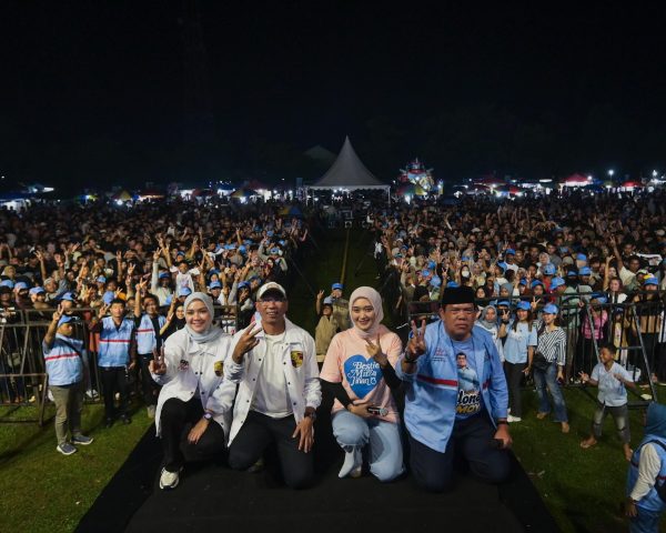 Konser “Riang 2 Gembira” Mirza-Jihan di Purbolinggo Meriah Bersama Sejumlah Artis Terkenal
