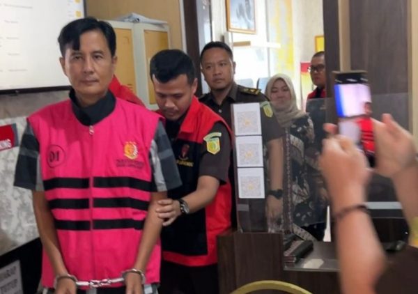Kejari Lampung Barat Tahan Mantan Anggota Dewan Yang Nyambi Jadi Kontraktor Proyek Jalan Rugikan Negara Rp1,8 Miliar