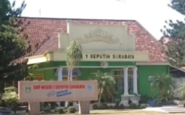 Kepala Sekolah dan Bendahara SMP Negeri 1 Seputih Surabaya Dilaporkan Korupsi Dana BOS Rp1,6 Miliar