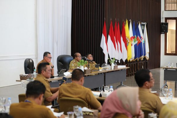 Samsudin Buka Rapim Bersama Kepala OPD dalam Rangka Evaluasi Pelaksanaan Program Kegiatan Tahun 2024