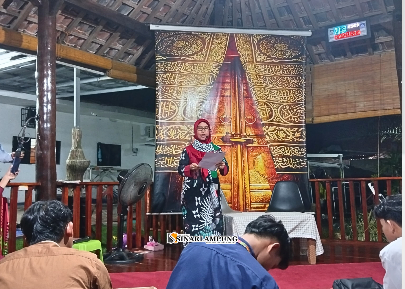 Puisi Religi Heny Mars: “Pena Dan Lautan”