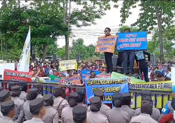 Mahkamah Agung Kuatkan Putusan KPU Kota Metro Batalkan Paslon Wahdi-Qomaru