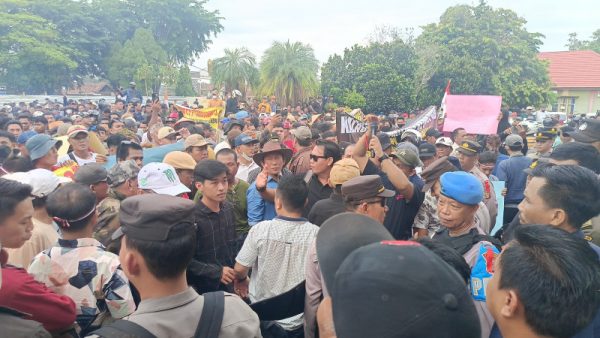 Buat Sengsara, Ribuan Petani Ancam Tutup Pabrik Singkong di Lampung Utara