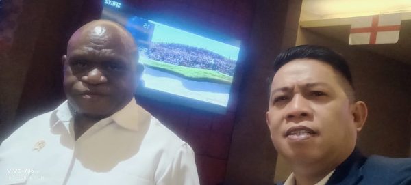 Natalius Pigai Minta Media Tidak Takut Mengkritik Pemerintah