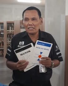 Puisi Dwi Bahasa Pilihan Terbaik Karya Pulo Lasman Simanjuntak Menutup Tahun 2024