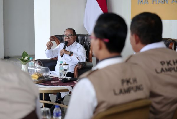 Terima Kunjungan Pendamping Program Keluarga Harapan, Pj. Gubernur Samsudin Minta Jaga Netralitas dalam Pilkada Serentak 2024