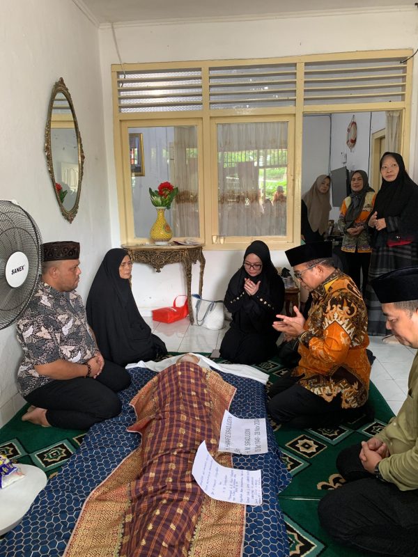 Pj Gubernur Samsudin Sampaikan Belasungkawa atas Wafatnya Mantan Asisten Bidang Kesejahteraan Rakyat Provinsi Lampung Hanafie Sirajuddin