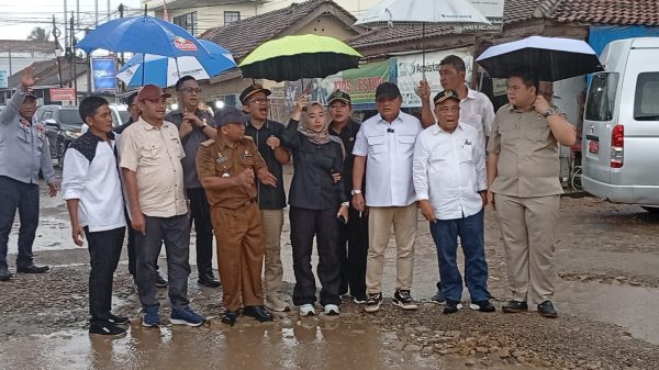 DPRD Lampung Desak Pemerintah Perbaiki Jalan Provinsi di Kalirejo