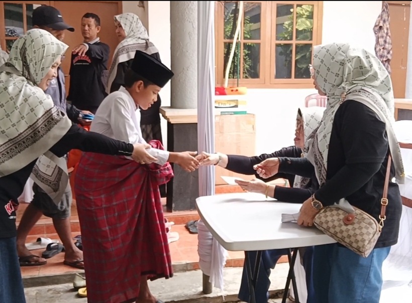 Semarak Isra Mi’raj, Keluarga Besar Ibu Sri Murtini Soekotjo Gelar Hitan Massal dan Donor Darah
