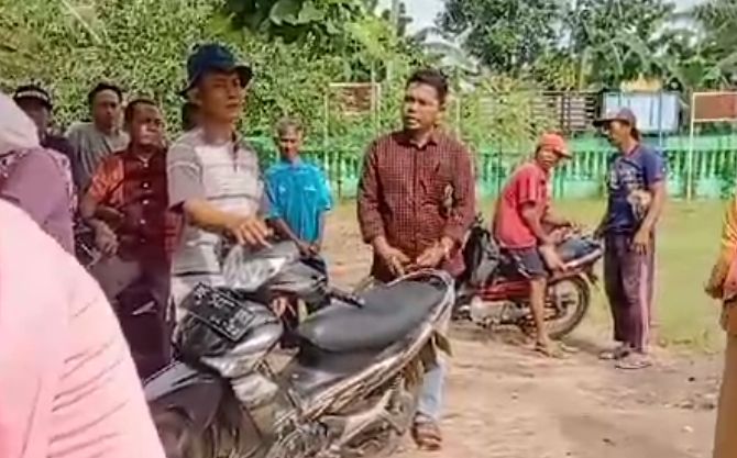 Wali Murid Geruduk SDN 2 Adiluwih, Protes Dua Guru Diduga Berselingkuh