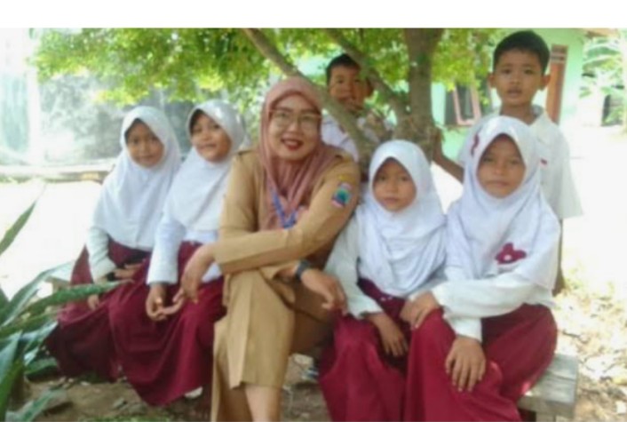 Kepala Sekolah SD Negeri Pulau Harimau Pecat Sepihak Guru Honor Dian Purbandini Yang 7 Tahun Mengabdi?