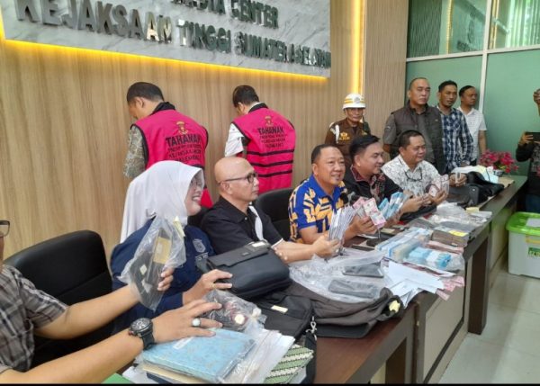 Pasca OTT Kadisnaker Sumsel dan Stafnya Ditetapkan Tersangka, BB Lain Hasil Suap Disimpan di Tiga Lokasi