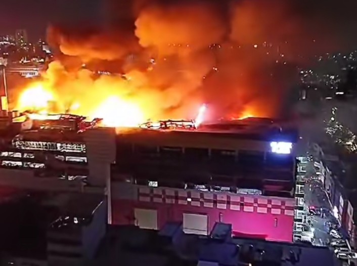 Kebakaran Glodok Plaza Tiga Jenazah Dievakuasi Lima Orang Masih Hilang Termasuk Kasir Diskotik