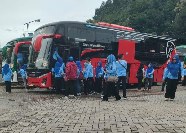 Meski Dilarang Diam Diam Disdik Bandar Lampung Berangkatkan Ratusan Kepala Sekolah SD dan SMP se Bandar Lampung Study Tour Peserta Wajib Bayar Rp4,8 Juta