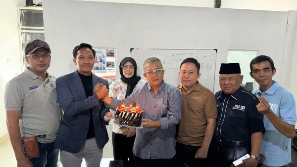 Manajemen Tol Bakter Beri Kejutan JMSI Lampung di HUT ke-5 dan HPN