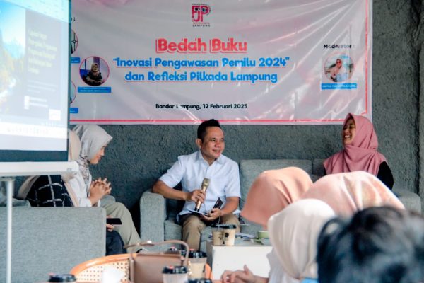 FJPI Lampung Gelar Diskusi dan Bedah Buku āInovasi Pengawasan Pemilu 2024 dan Refleksi Pilkada Lampungā